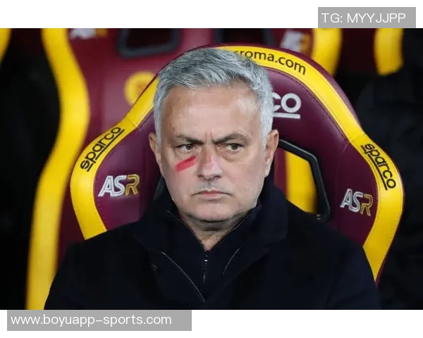 利物浦足球俱乐部在深圳开设新店名宿麦克马纳曼亲临助阵庆祝活动